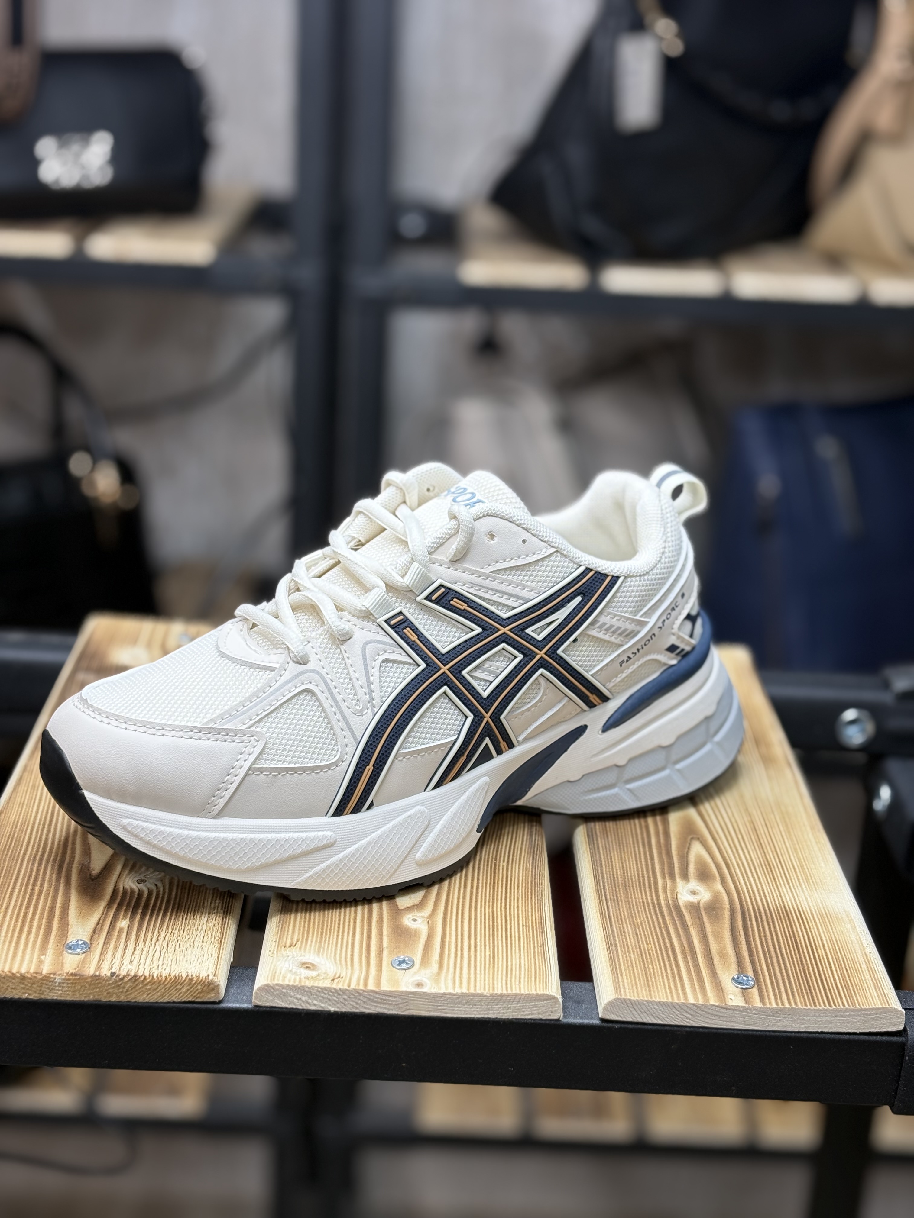 کتونی‌آسیکس زنانه‌ هایکوالیتی چینی