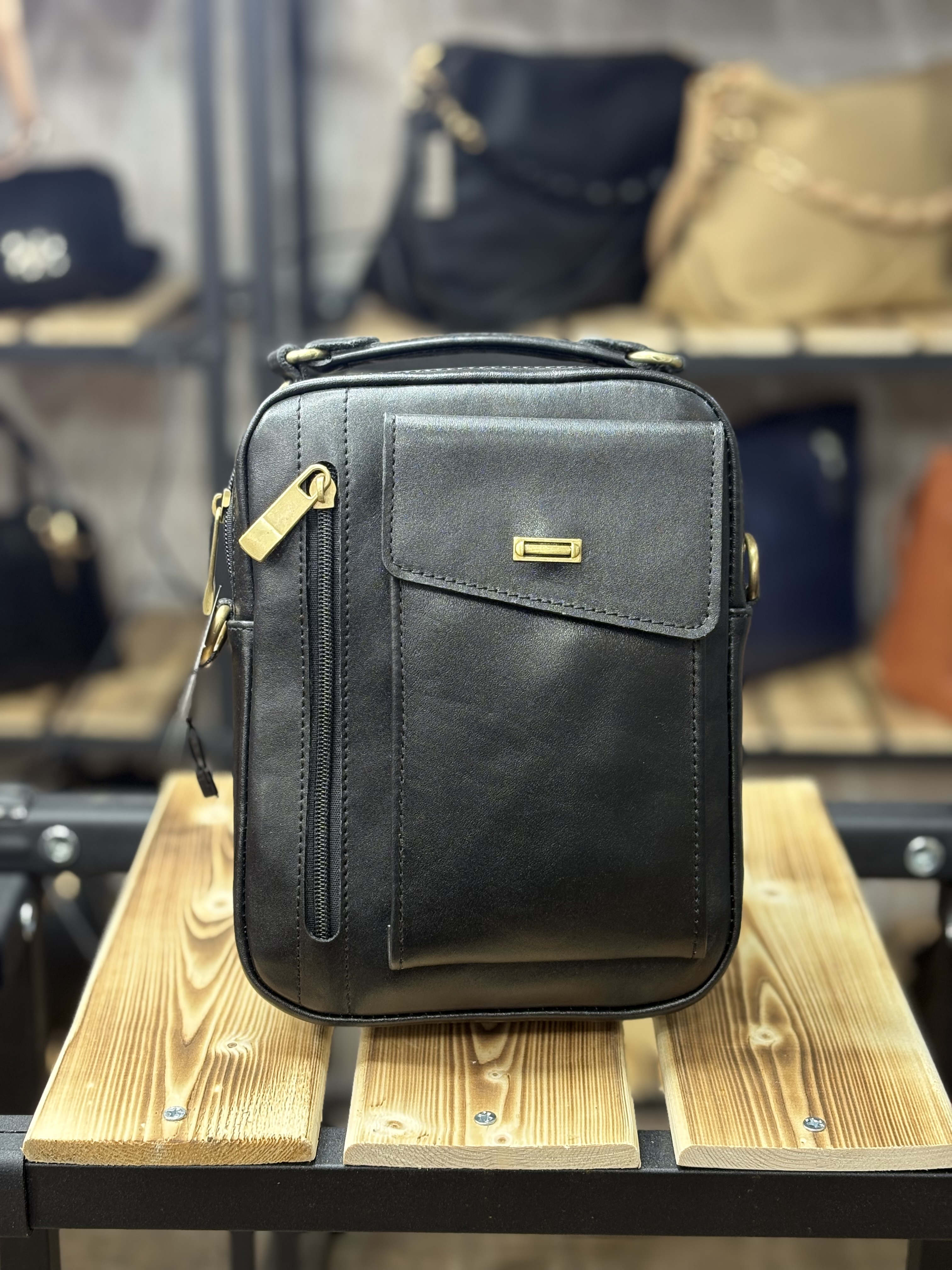 کیف مردانه چرم صنعتی متوسط جلوجیب