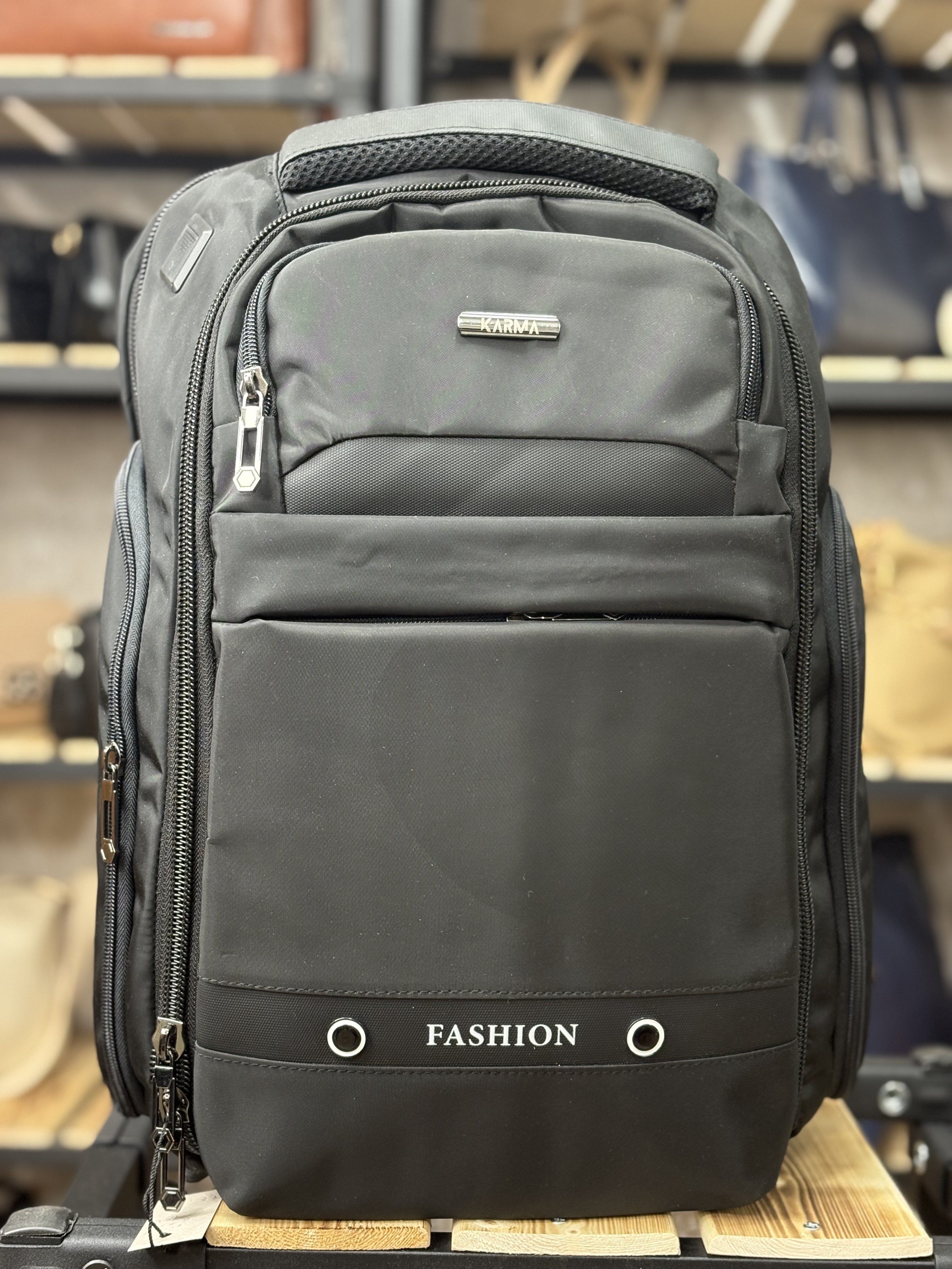 کوله پشتی برزنتی کارما