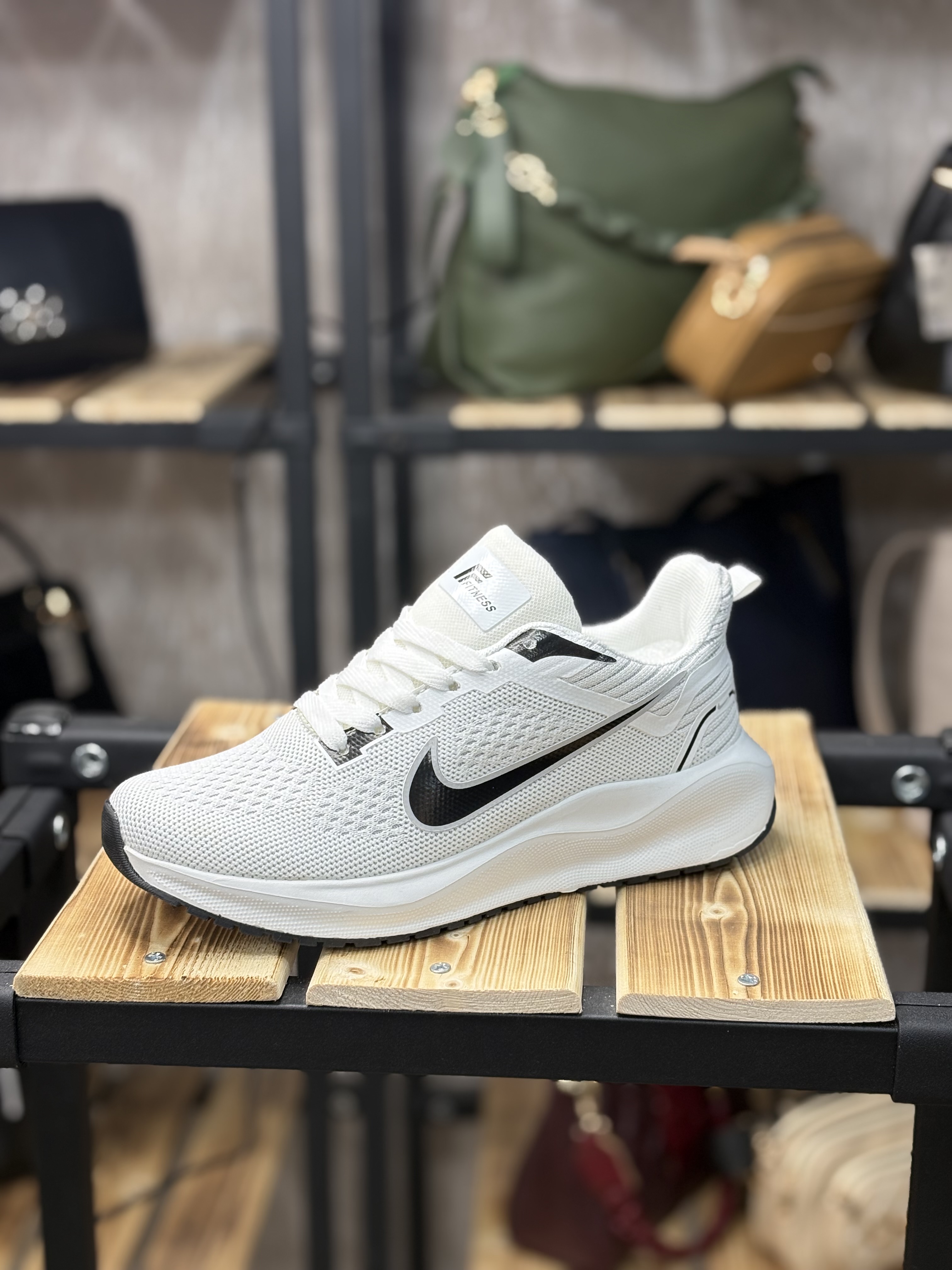 کتونی زنانه نایک زومیکس(گاید) وارداتی چینی